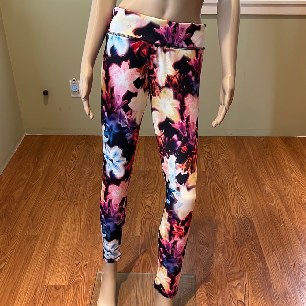 Energie Bright Floral Leggings In Multi-colored Size L